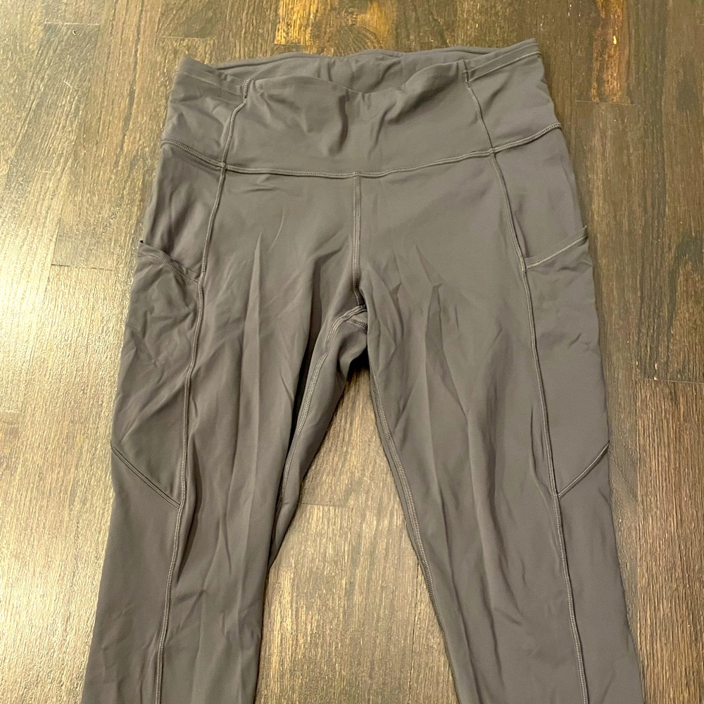 Lululemon Fast and Free High-Rise Crop 19" Size 8 Gray